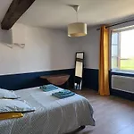 Maison De A La Campagne, Animaux Admis - Fr-1-489-99 Holiday home